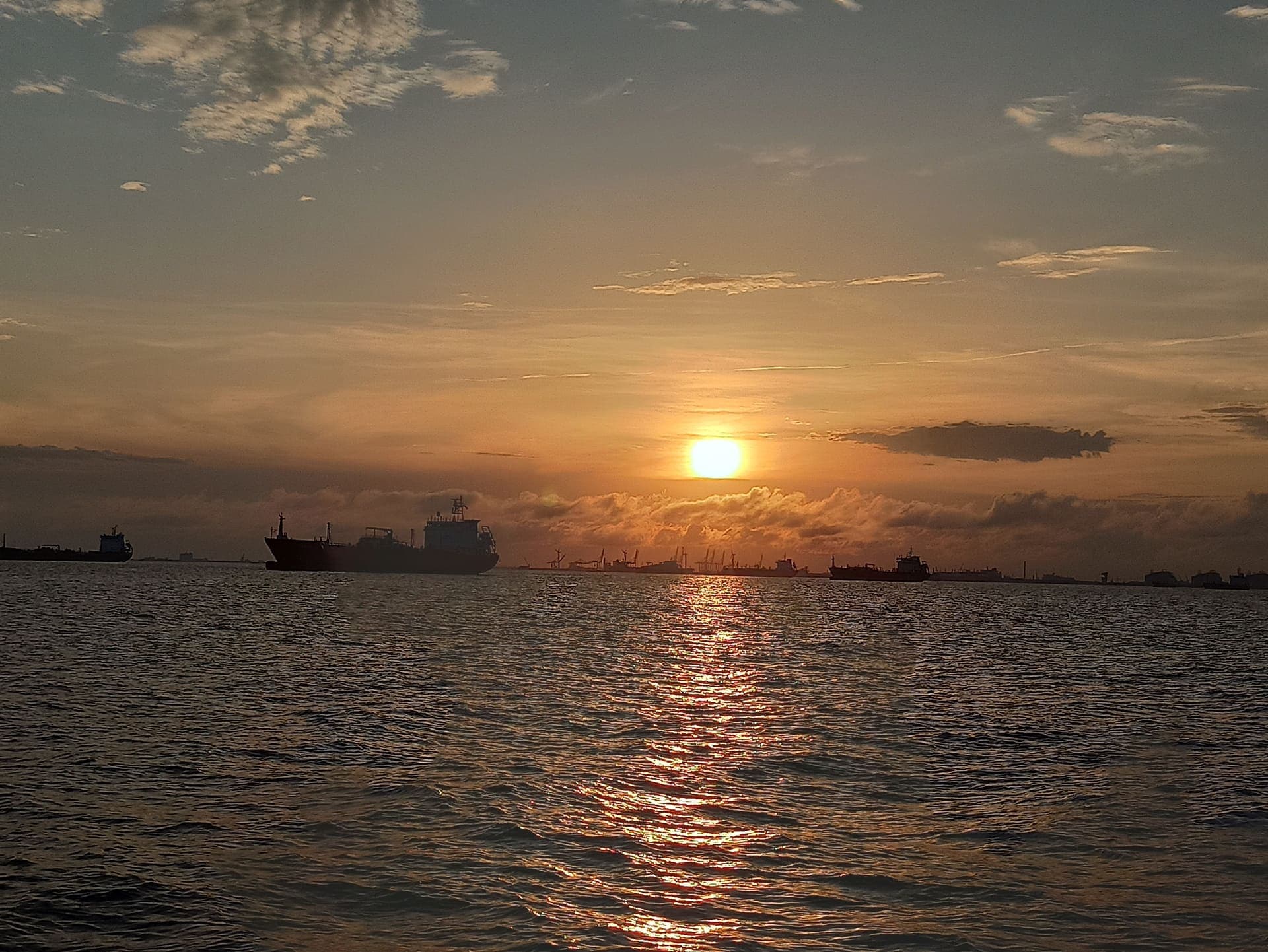 Balade en bateau au coucher de soleil_Martigues
