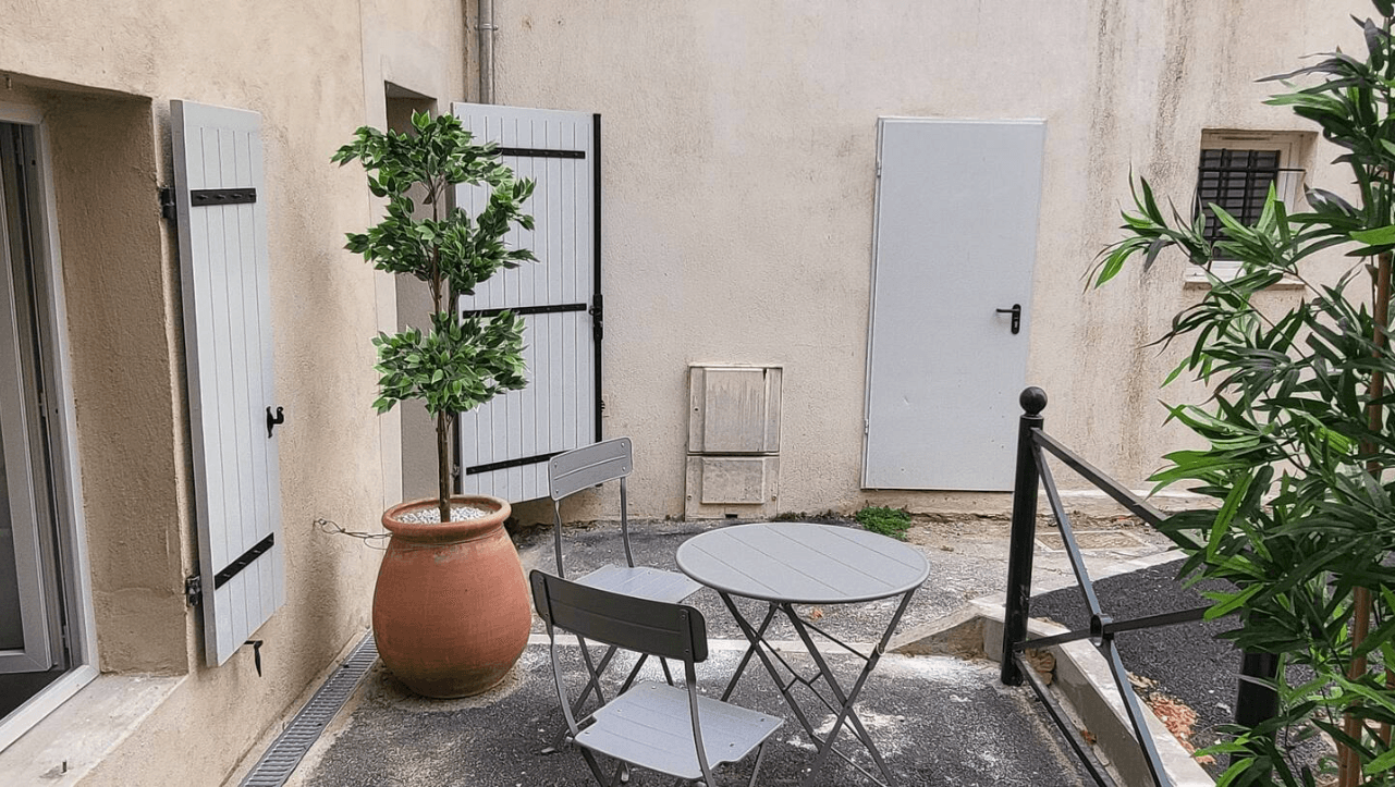 T2 DE CHARME EN VILLE PROVENÇALE_Fuveau