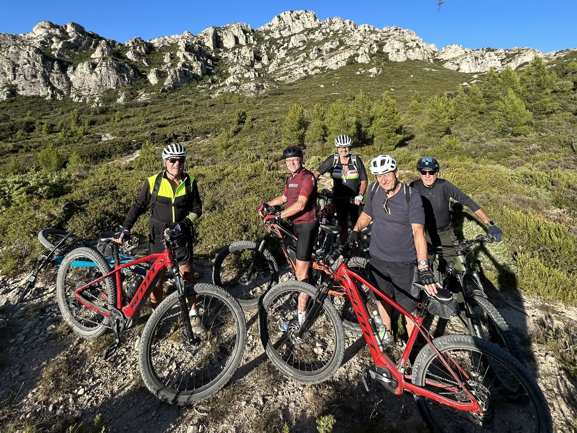 Unusual Ride Guide touristique à vélo à Aureille Vélo en montagne