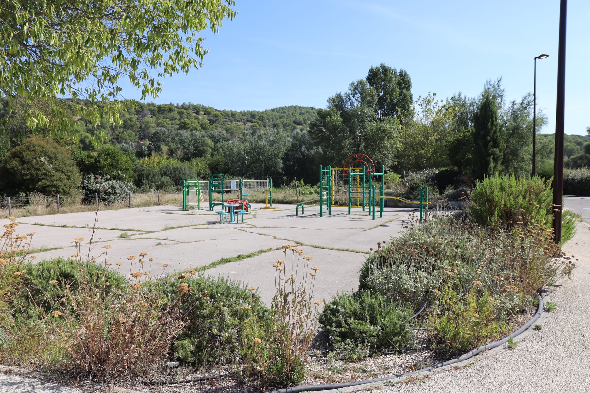 Aire sportive et skate-park_Rognes