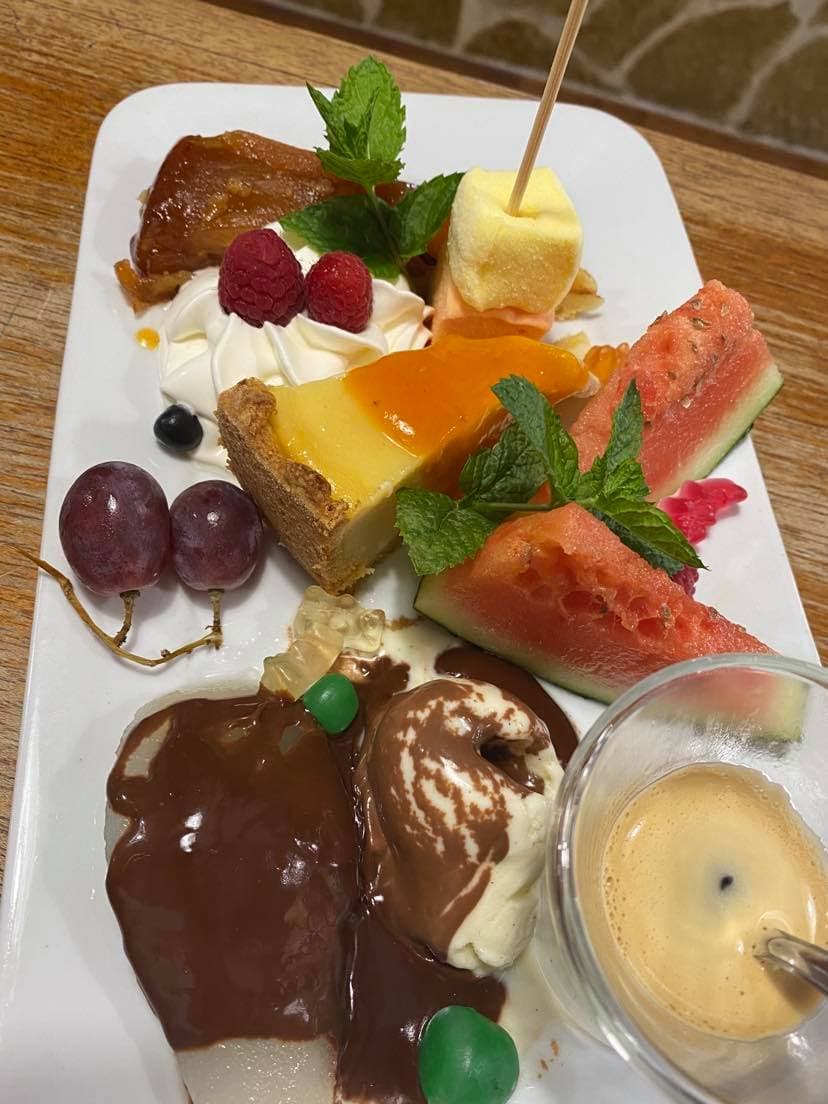 cafe gourmand