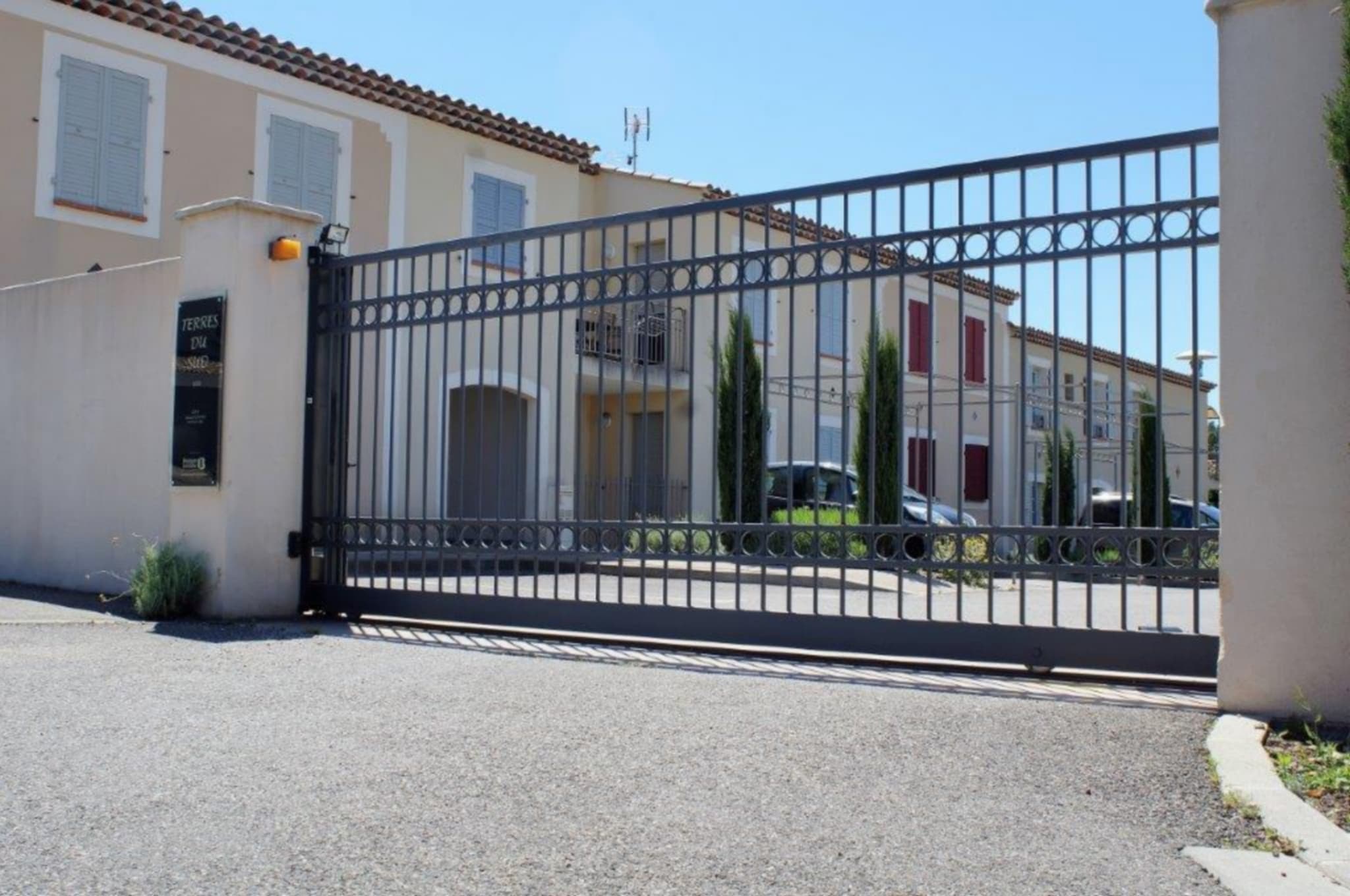 Alba_rosa_portail