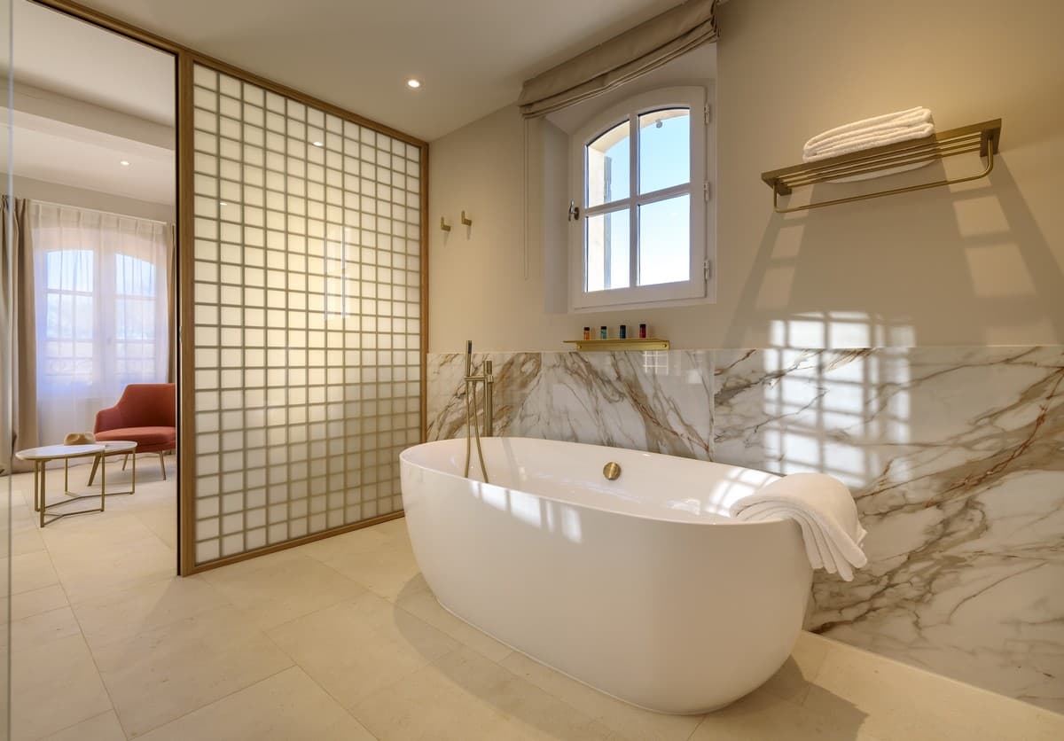 Hôtel Domaine de Valmouriane salle de bain