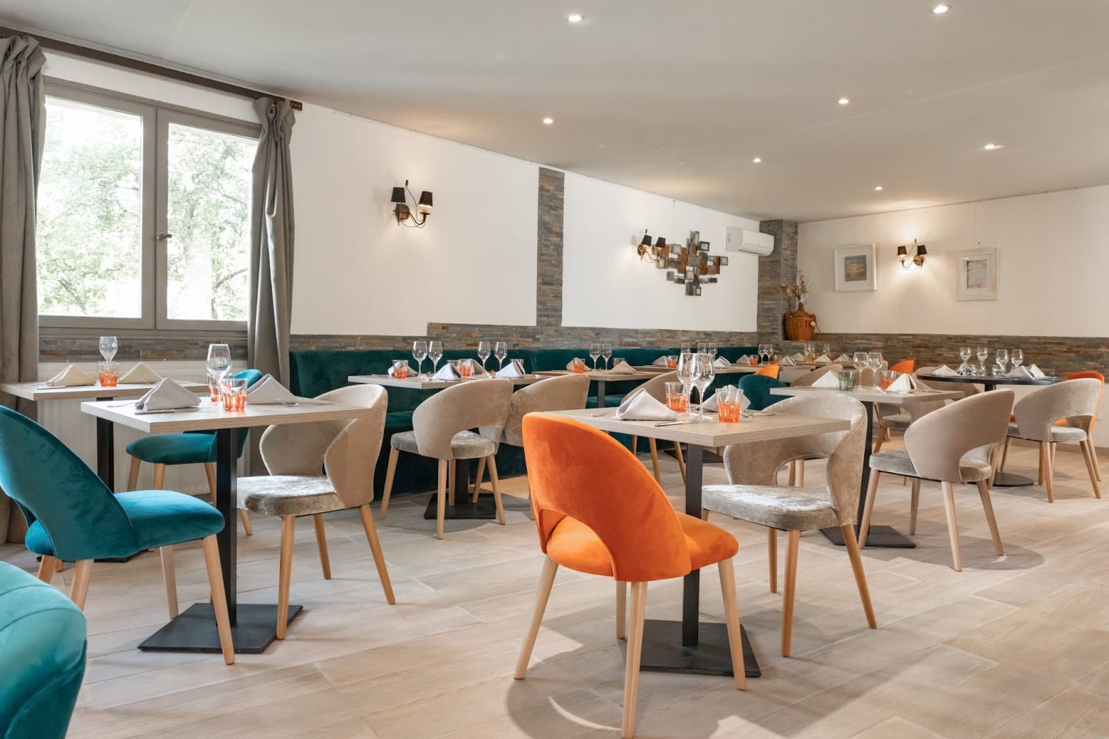 restaurant