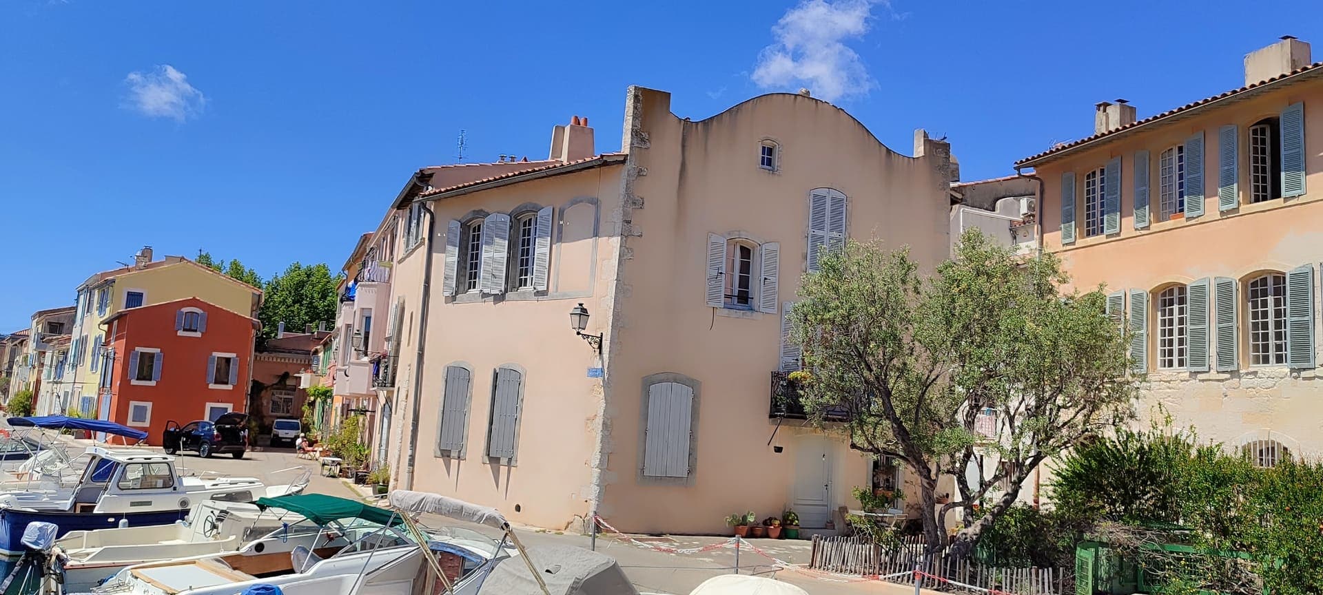 Maison à chapeau de gendarme_Martigues