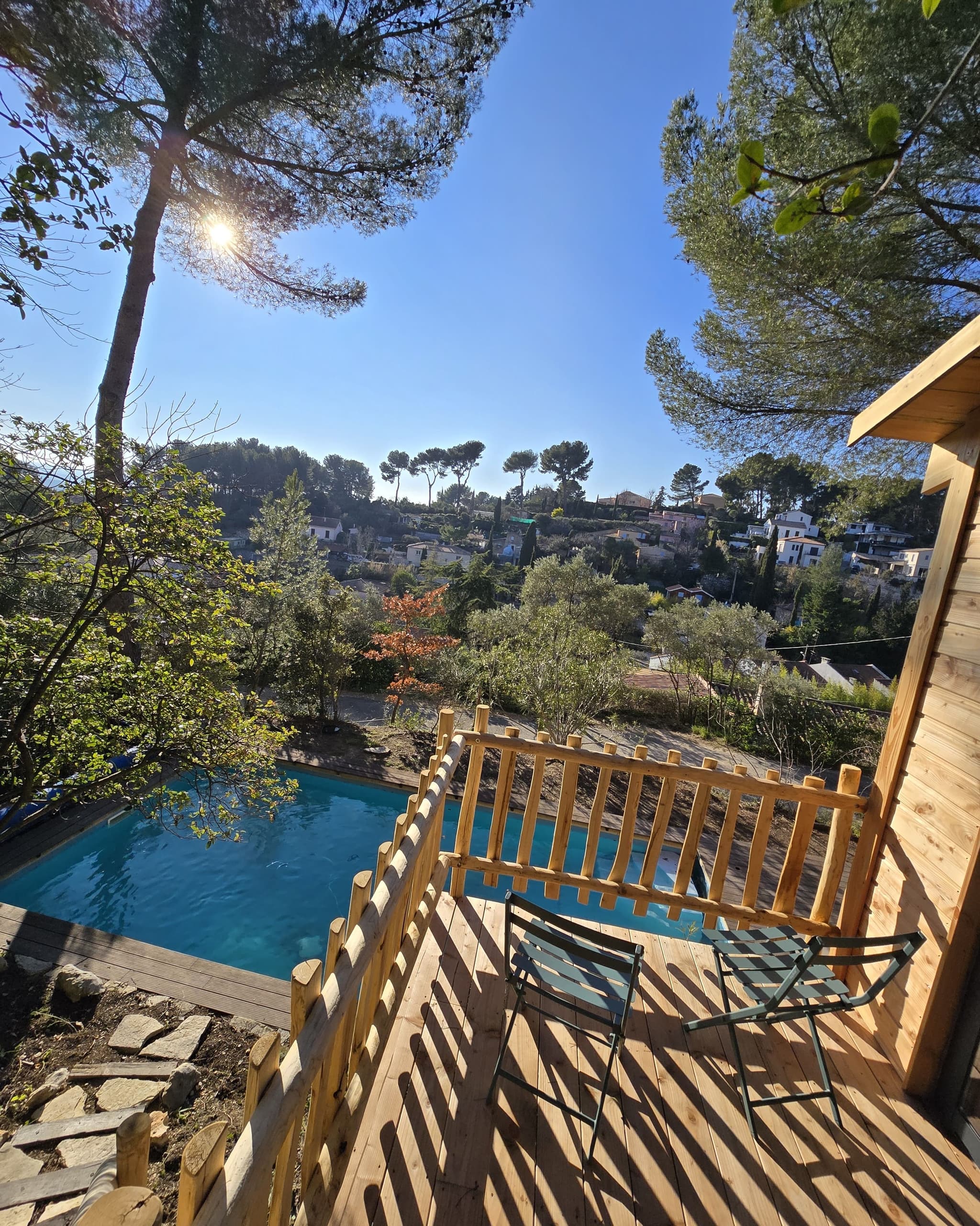 Vue sur la piscine