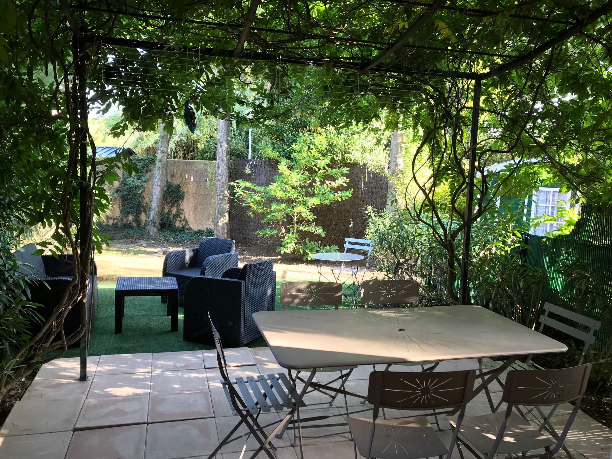 Terrasse et une partie du jardin
