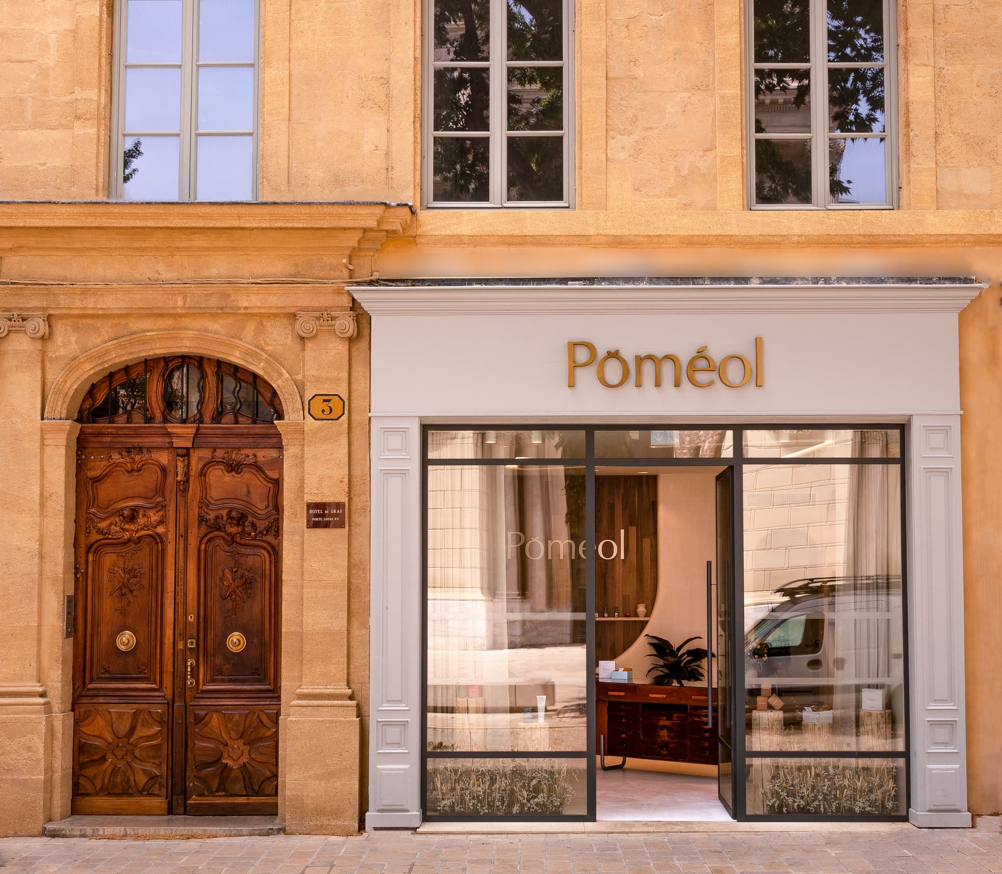 La façade de la boutique Poméol