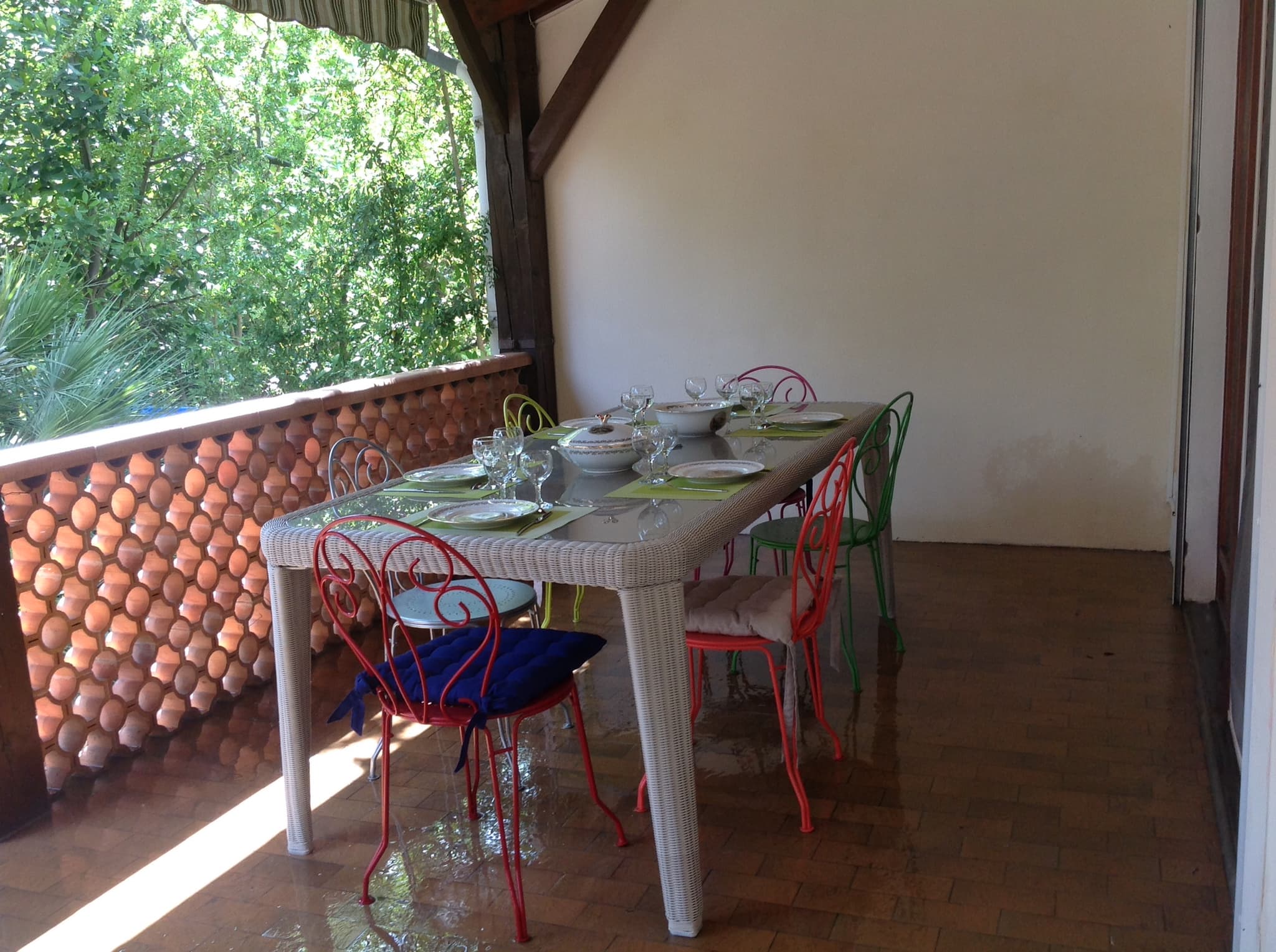 coin repas sur la loggia