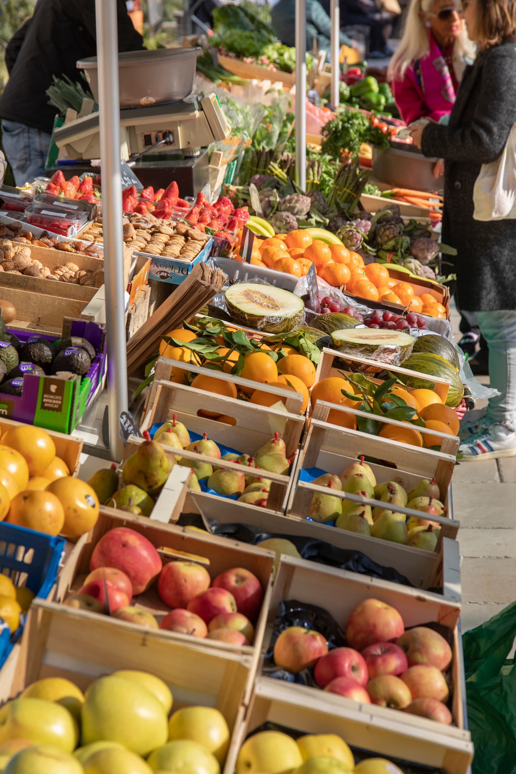 Marché hebdomadaire à Cassis