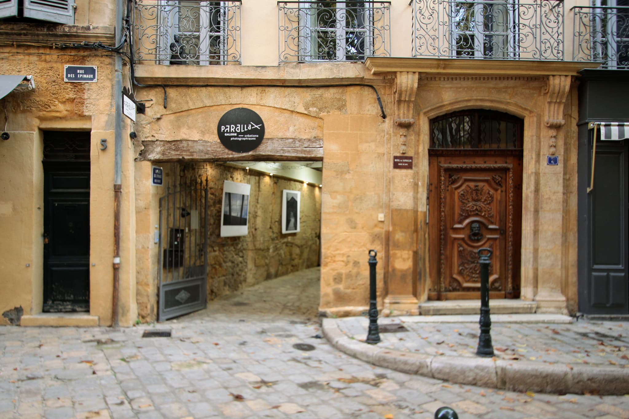 galerie Parallax ,place des trois ormeaux