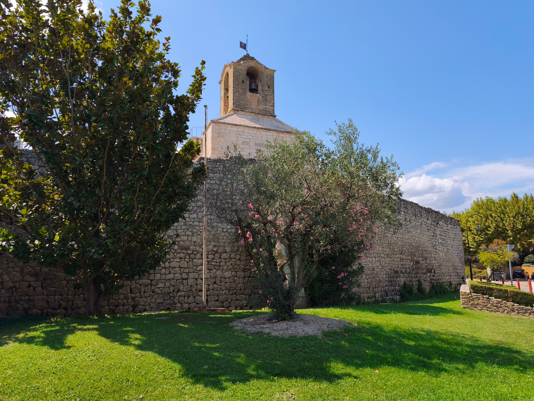 Remparts et portes médiévales_Noves