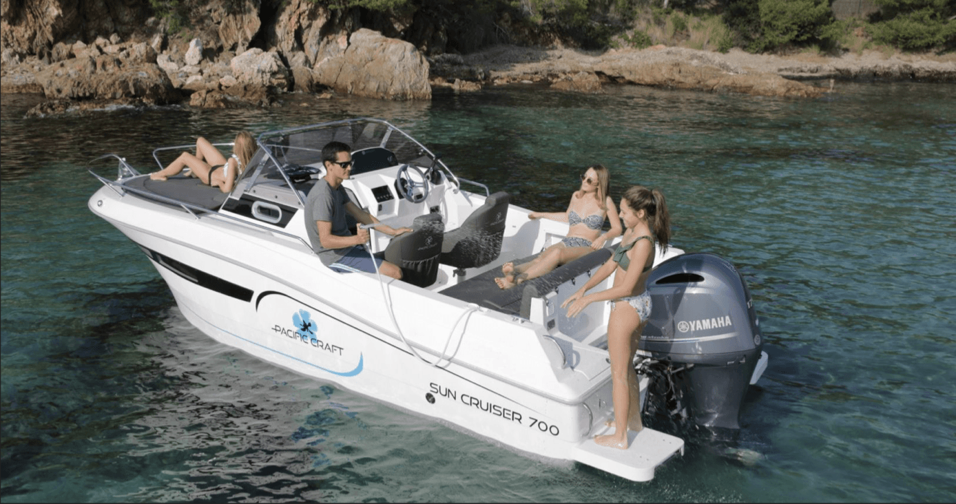 NAXOS III 7m - 175CV