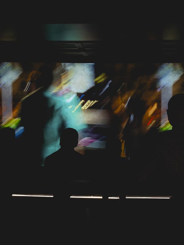 Œuvre audiovisuelle artistique et immersive : PRÉMICES_Marseille