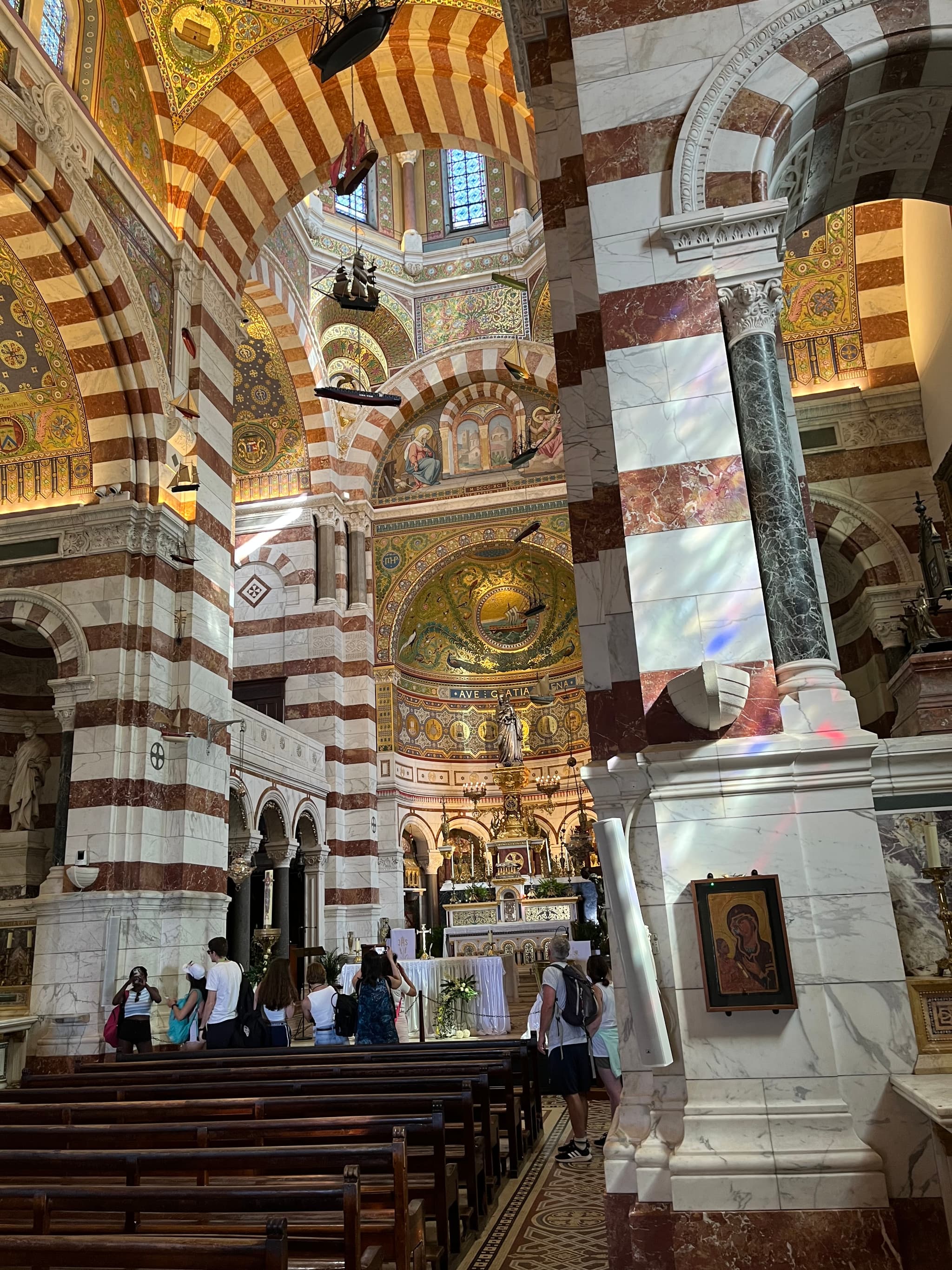 Intérieur basilique ND de la Garde