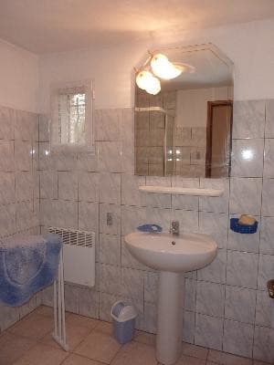 13T1036120_7_WEB.jpg