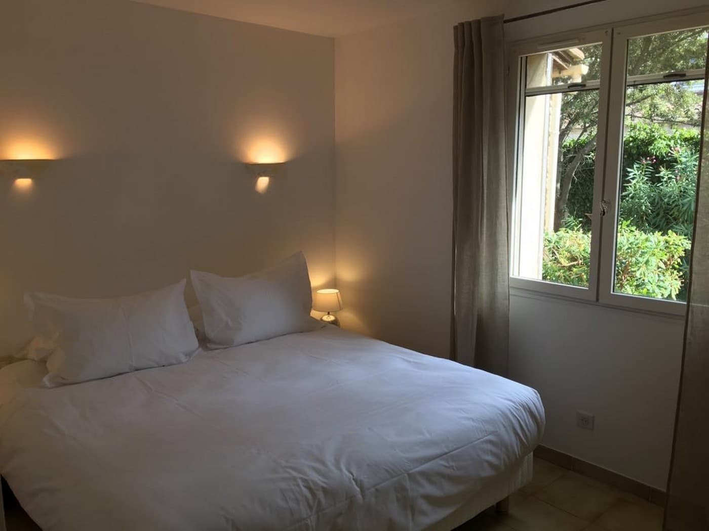 Villa_des_Carassins_chambre