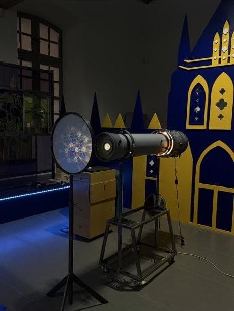 La fabuleuse machine à fabriquer des vitraux_Troyes