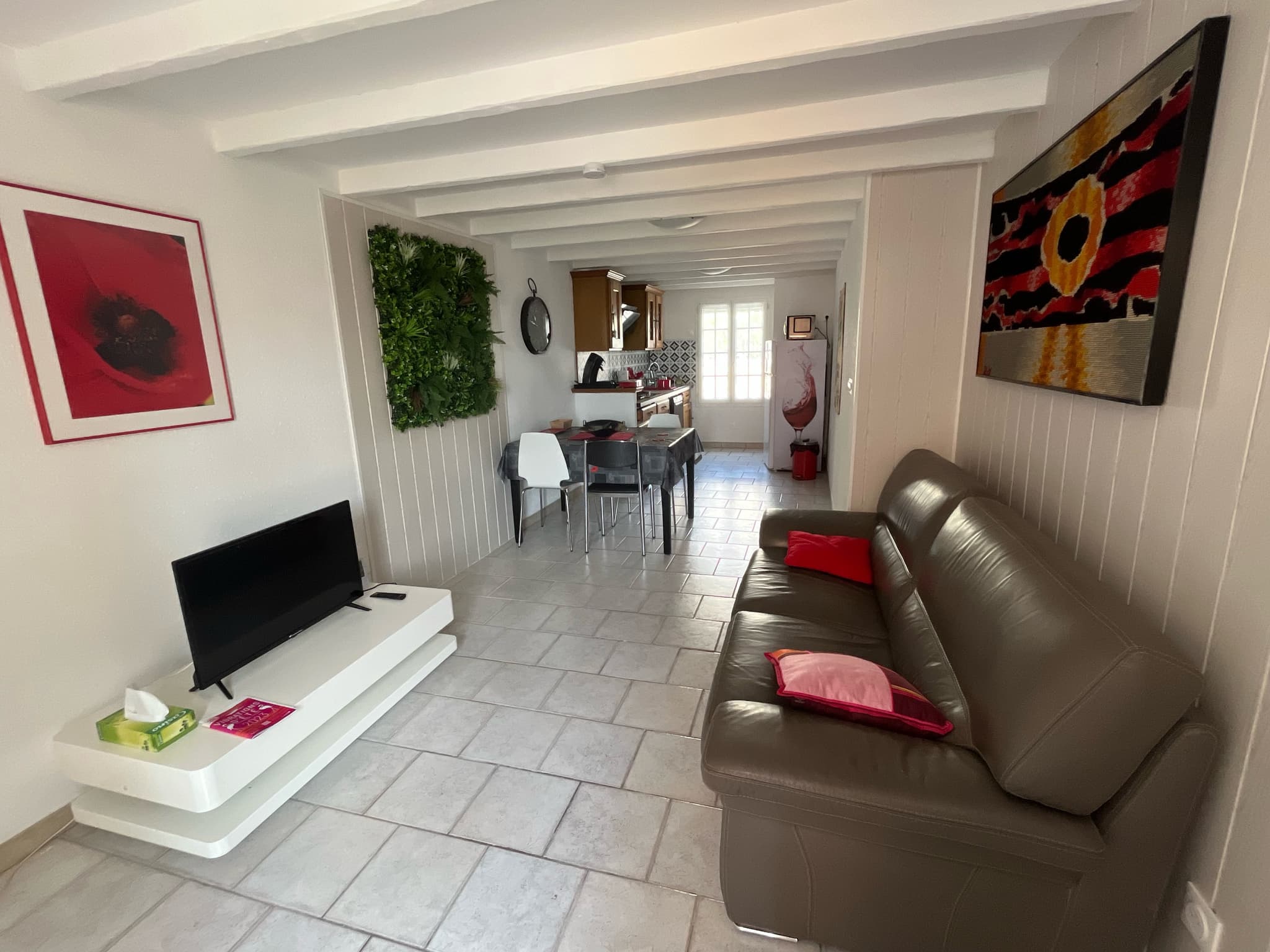 Maison de village climatisee avec terrasse au sud / Sufadel