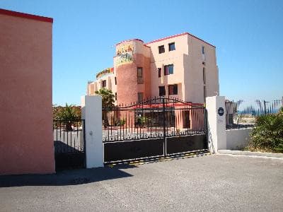 13T1031166_2_WEB.jpg