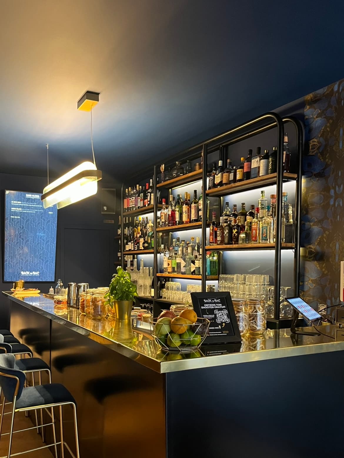 Bar