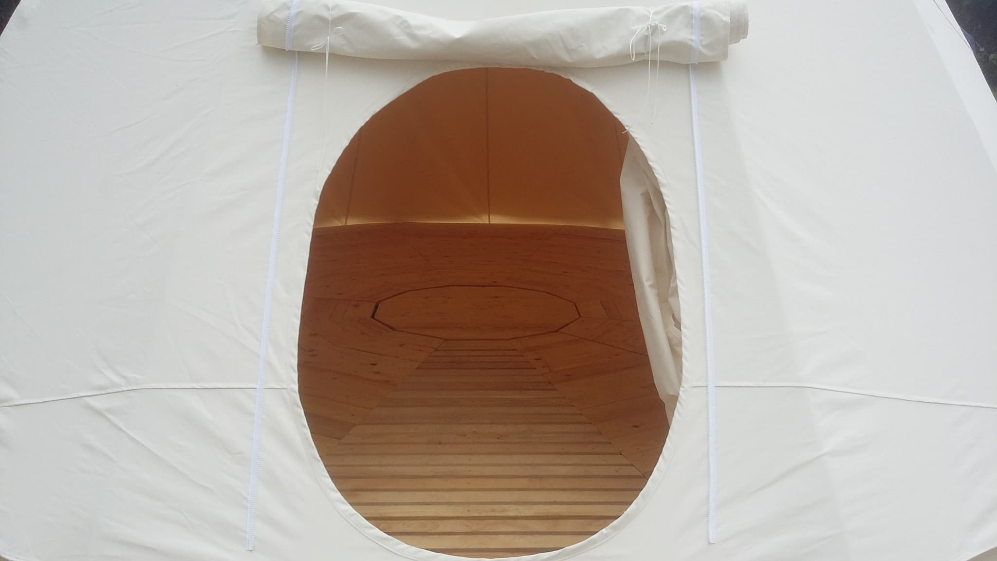Entrée d'un tipi indien