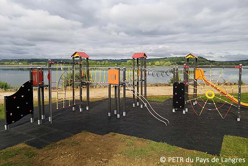 Aire de jeux du lac de la Vingeanne