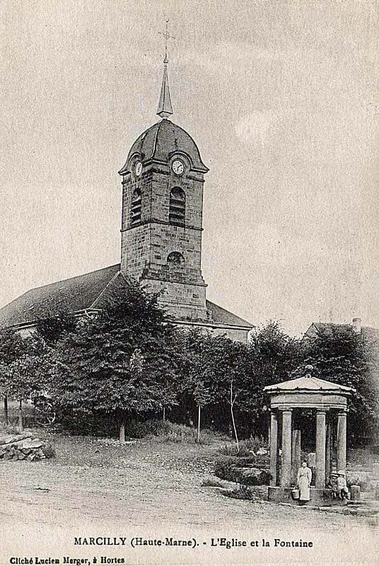 Carte postale de l'église de Marcilly-en-Bassigny