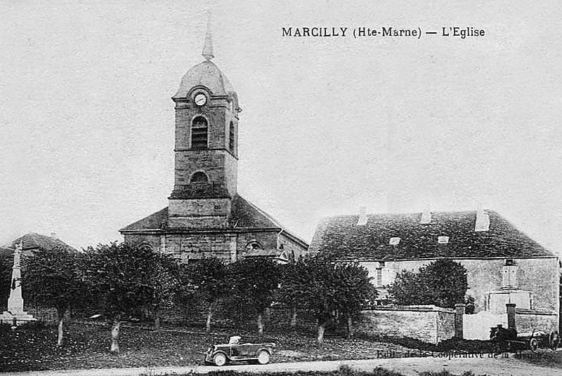 Carte postale de l'église de Marcilly-en-Bassigny