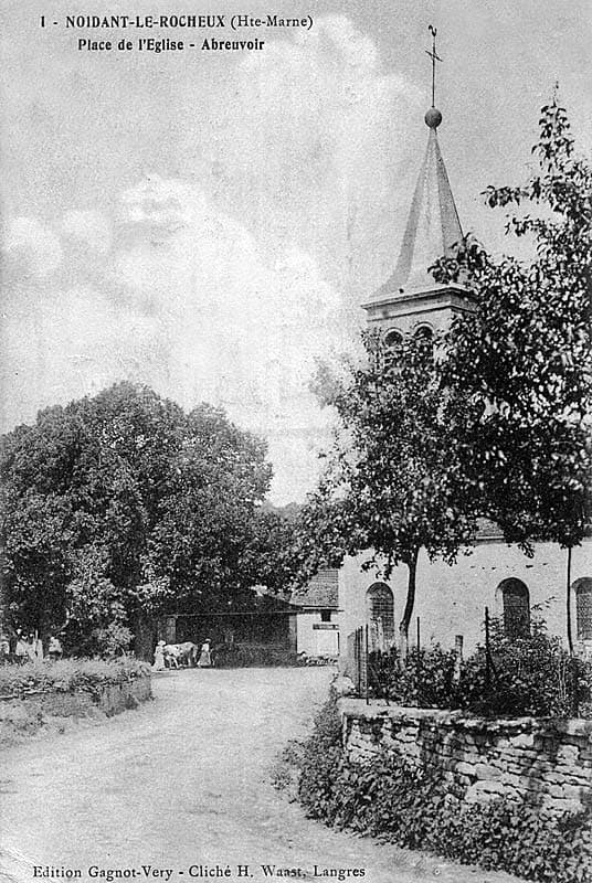 Carte postale de l'église de Noidant-le-Rocheux