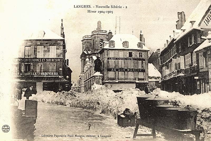 Carte postale de la place Diderot à Langres