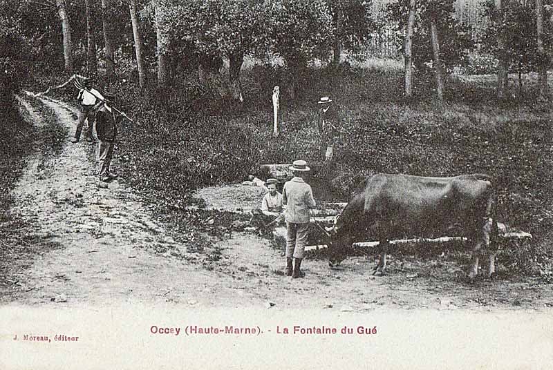 Carte postale de la fontaine du gué à Occey