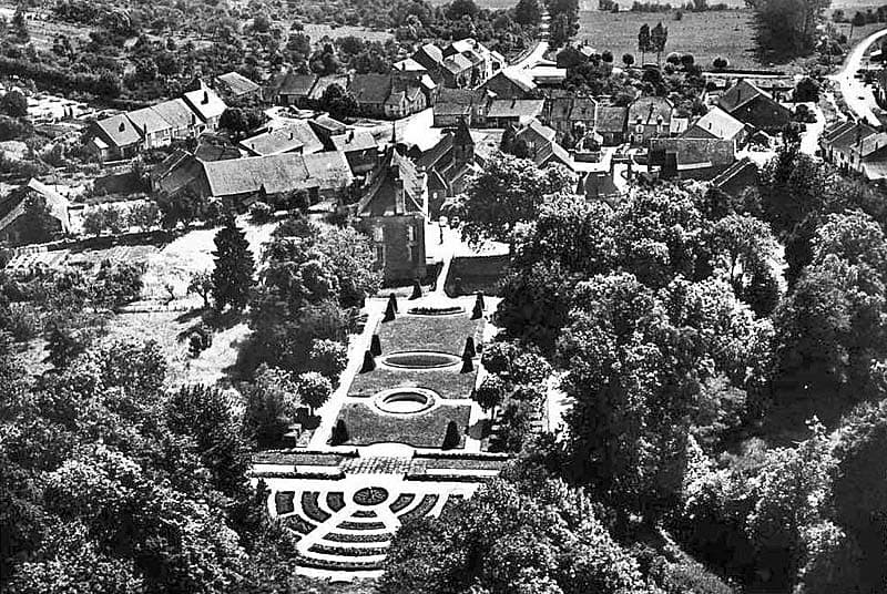Carte postale du jardin du château de Prangey