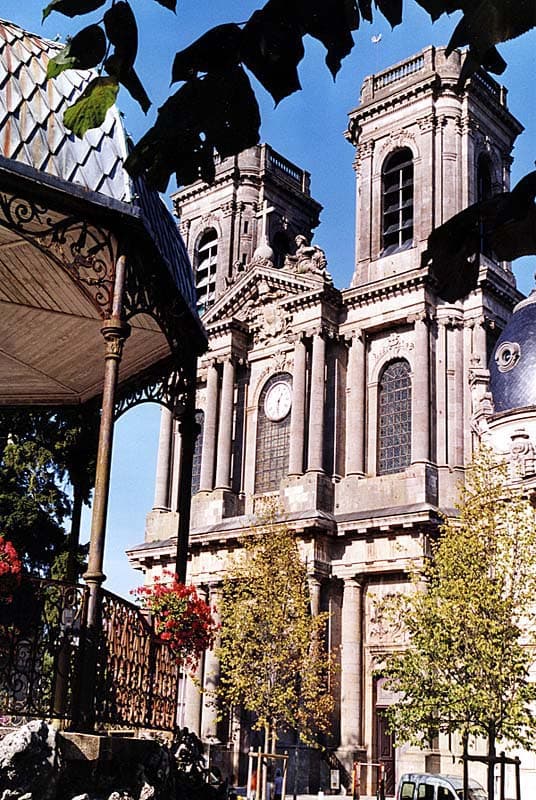 Cathédrale Saint-Mammes à Langres