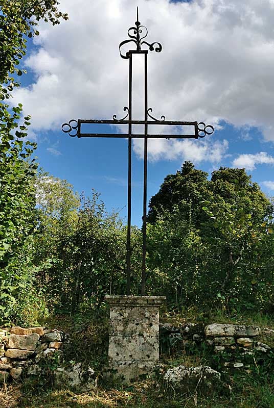 Croix à Noidant-le-Rocheux