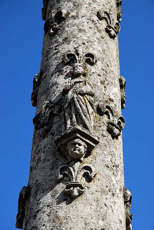 Croix de chemin de Brennes