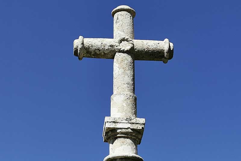 Croix de la montagne à Verseilles-le-Haut