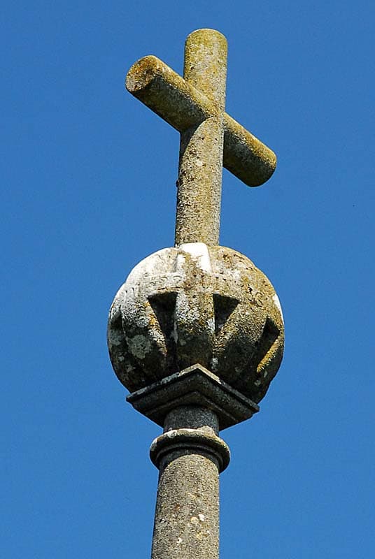 Croix du collera à Verseilles-le-Haut