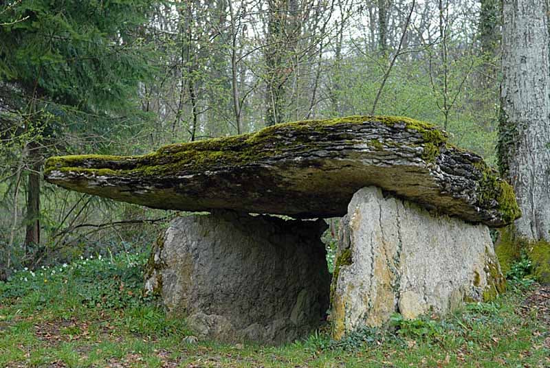 Dolmen de la pierre Alot à Nogent