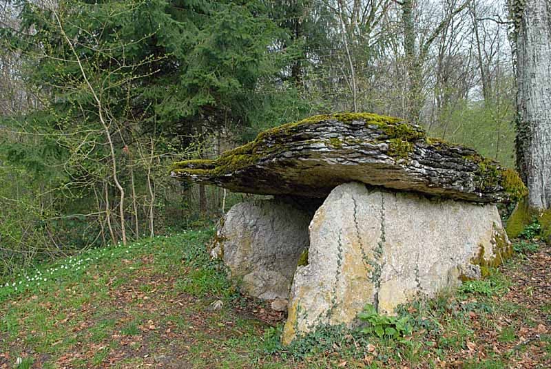 Dolmen de la pierre Alot à Nogent