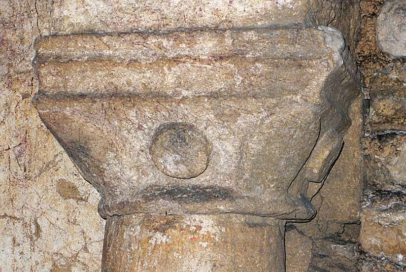 Crypte de l'église de Saints-Geosmes