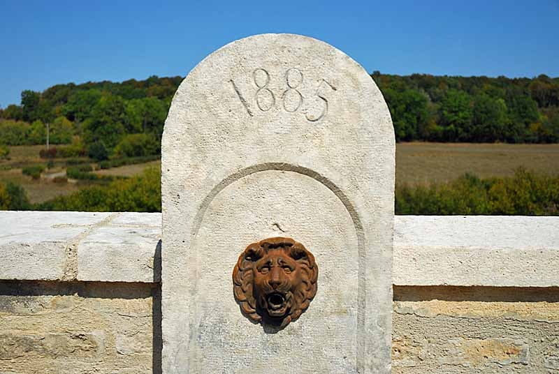 Fontaine à Poinsenot