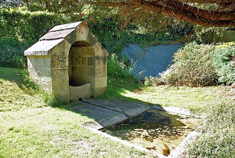 Fontaine des Fontenottes à Montigny-le-Roi