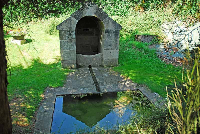 Fontaine des Fontenottes à Montigny-le-Roi