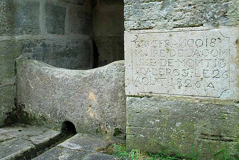 Fontaine des Fontenottes à Montigny-le-Roi