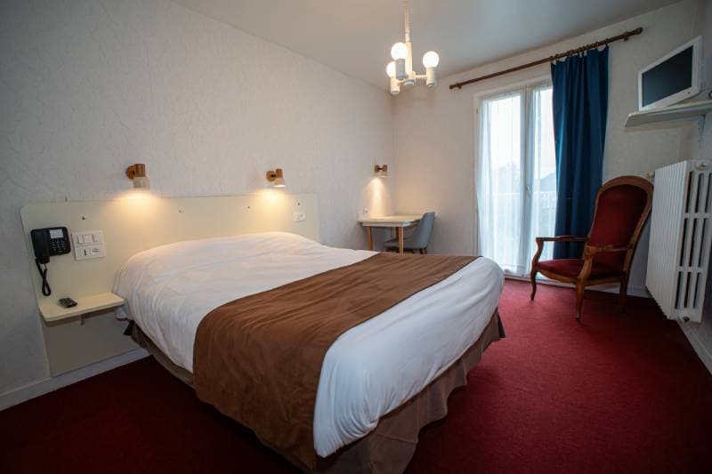 Hôtel Les Lauriers Roses à Bourbonne-les-Bains