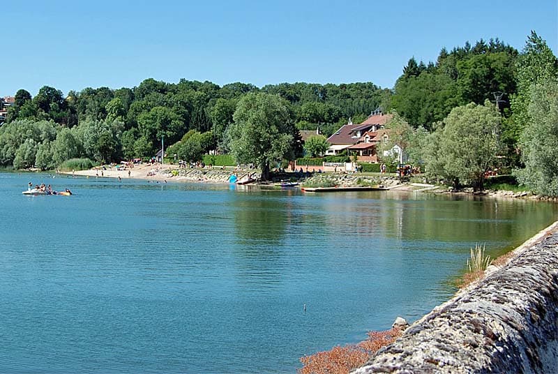 Plage du lac de Charmes