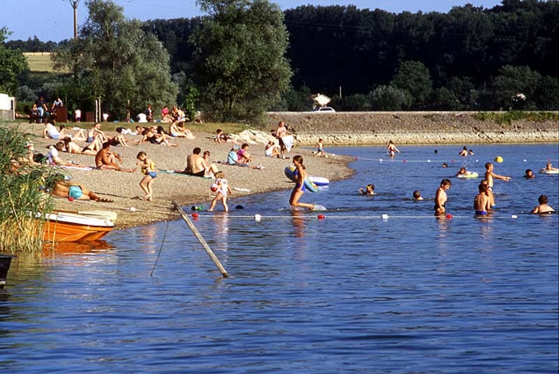 Plage du lac de Charmes