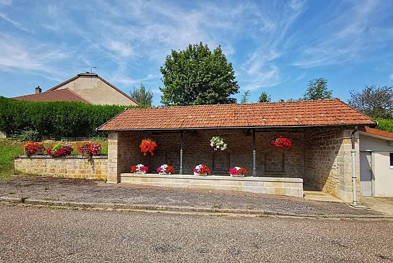 Lavoir de Neuilly-l'Evêque