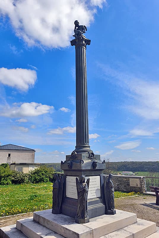 Monument de 1870 à Nogent